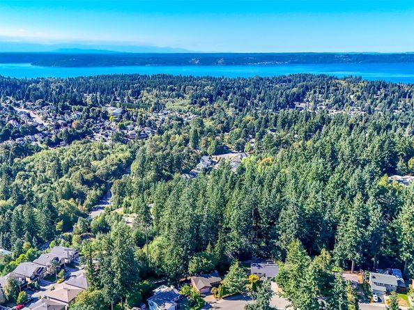 33305 41st Avenue SW, Federal Way WA 98023