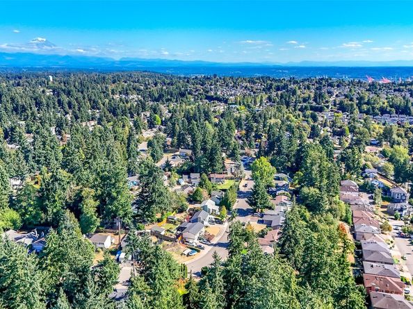 33305 41st Avenue SW, Federal Way WA 98023