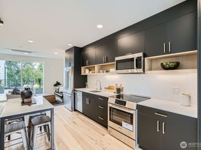 511 Howe Street B, Seattle WA 98109