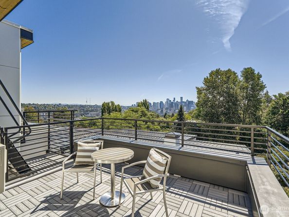 511 Howe Street B, Seattle WA 98109