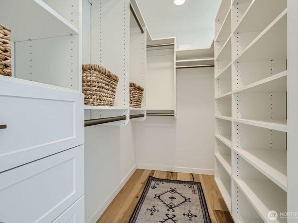 511 Howe Street B, Seattle WA 98109