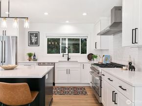 1380 NW Pioneer Hill Road, Poulsbo WA 98370