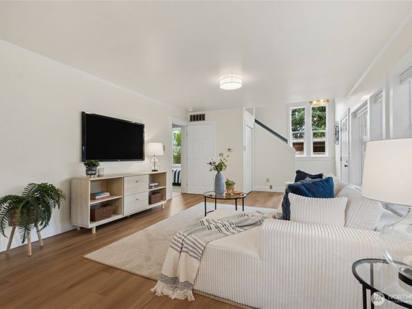 5136 S Frontenac Street, Seattle WA 98118