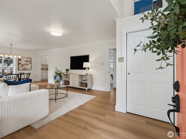 5136 S Frontenac Street, Seattle WA 98118