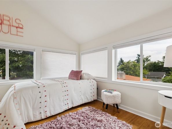 5136 S Frontenac Street, Seattle WA 98118
