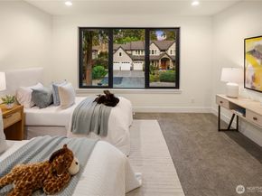 2435 109th Avenue SE, Bellevue WA 98004