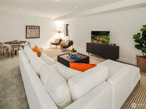 2435 109th Avenue SE, Bellevue WA 98004