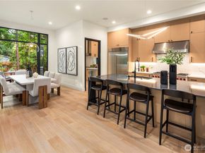 2435 109th Avenue SE, Bellevue WA 98004
