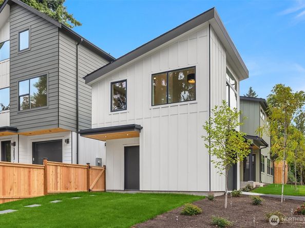 8710 30th Avenue NE, Seattle WA 98115