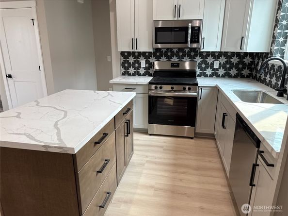 1914 4th Street, Bremerton WA 98337