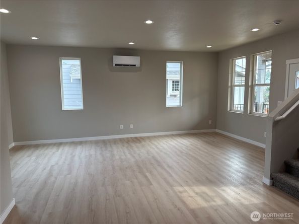1914 4th Street, Bremerton WA 98337