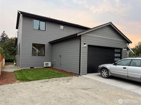 1914 4th Street, Bremerton WA 98337