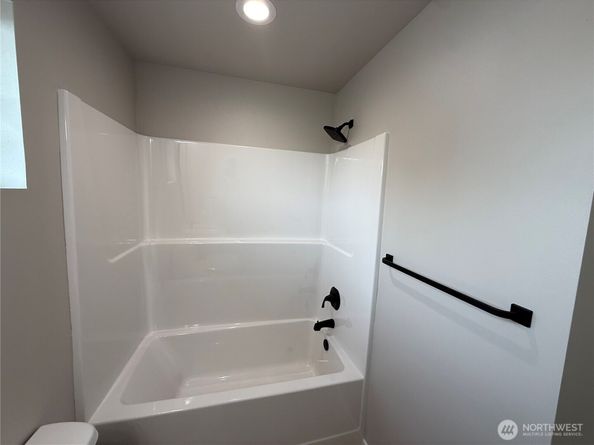 1914 4th Street, Bremerton WA 98337