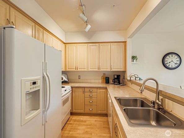 13000 Admiralty Way A205, Everett WA 98204