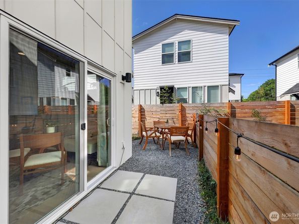 10354 Wallingford Avenue N, Seattle WA 98133