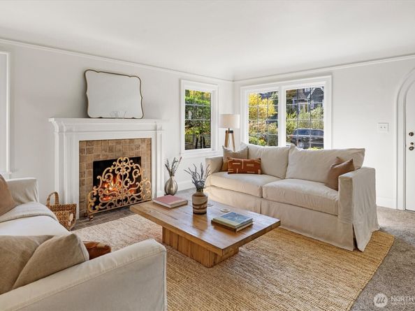 2408 E Roanoke Street, Seattle WA 98112