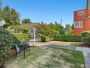 2408 E Roanoke Street, Seattle WA 98112