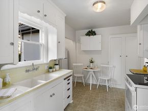 2408 E Roanoke Street, Seattle WA 98112