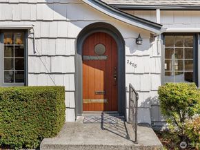 2408 E Roanoke Street, Seattle WA 98112