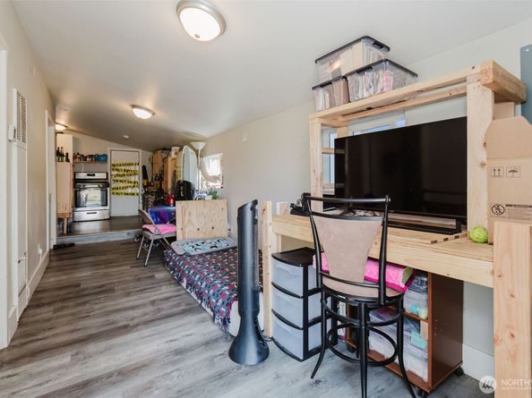 2824 Robin Avenue, Bremerton WA 98310