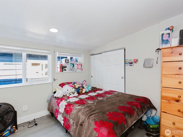 2824 Robin Avenue, Bremerton WA 98310