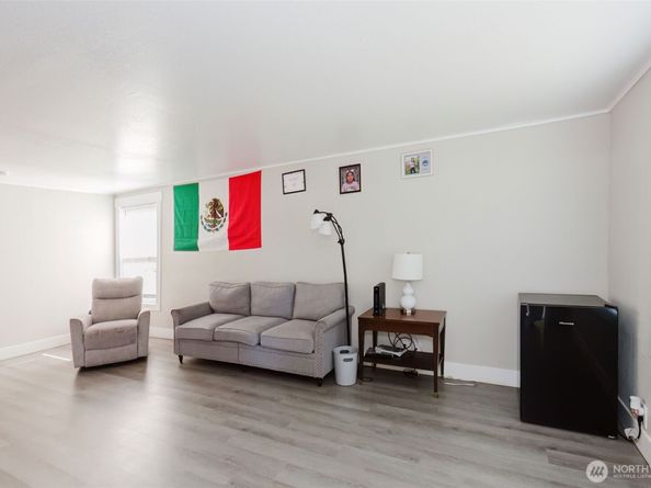 2824 Robin Avenue, Bremerton WA 98310