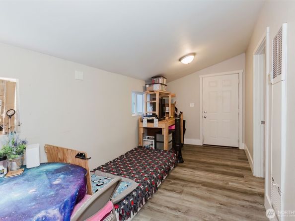 2824 Robin Avenue, Bremerton WA 98310