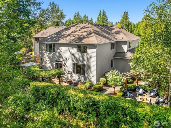 1111 272 Place SE, Sammamish WA 98075