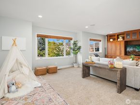 1111 272 Place SE, Sammamish WA 98075