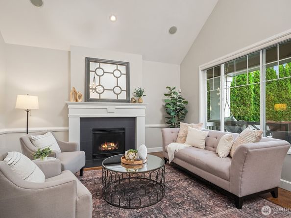 1111 272 Place SE, Sammamish WA 98075