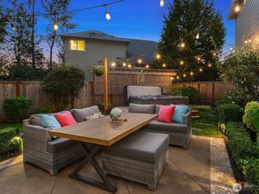 1111 272 Place SE, Sammamish WA 98075