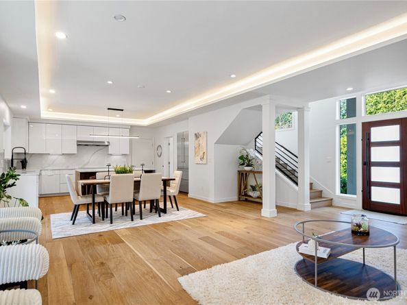 14203 SE 37th Street, Bellevue WA 98006