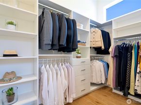 14203 SE 37th Street, Bellevue WA 98006