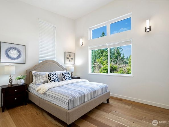14203 SE 37th Street, Bellevue WA 98006