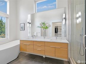 14203 SE 37th Street, Bellevue WA 98006