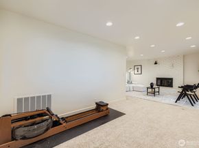 18319 83rd Place NE, Kenmore WA 98028