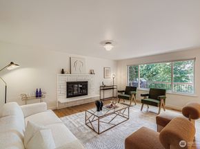 18319 83rd Place NE, Kenmore WA 98028