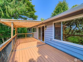 18319 83rd Place NE, Kenmore WA 98028