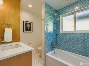 18319 83rd Place NE, Kenmore WA 98028