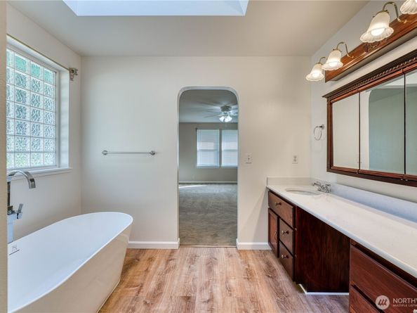 7876 Crystal Manor Lane NW, Silverdale WA 98383