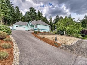 7876 Crystal Manor Lane NW, Silverdale WA 98383