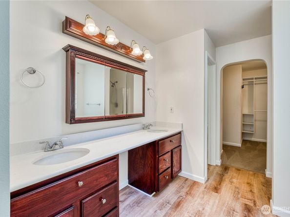 7876 Crystal Manor Lane NW, Silverdale WA 98383