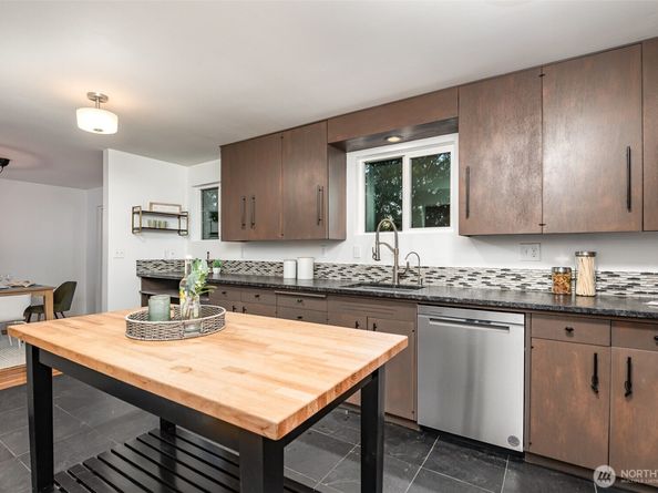 2329 NE 103rd Street, Seattle WA 98125