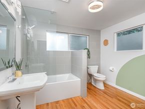 2329 NE 103rd Street, Seattle WA 98125
