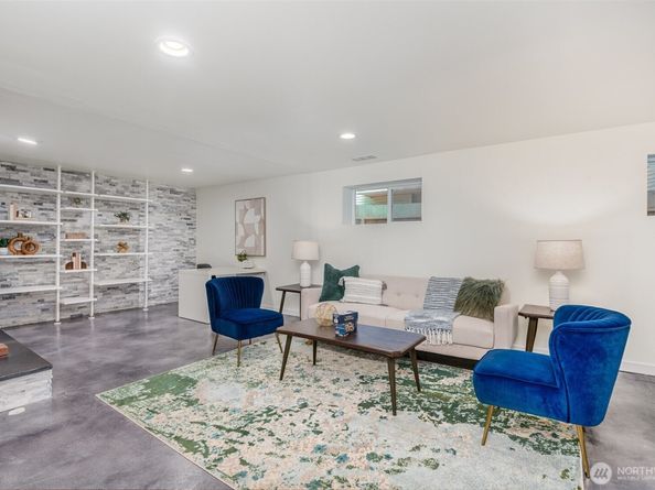 2329 NE 103rd Street, Seattle WA 98125