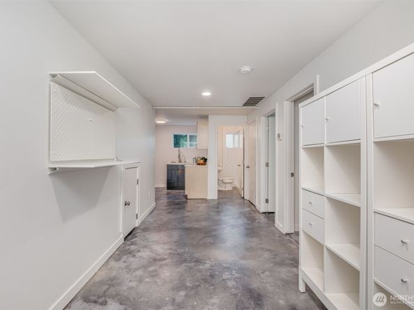 2329 NE 103rd Street, Seattle WA 98125