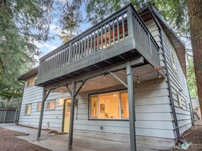 2329 NE 103rd Street, Seattle WA 98125