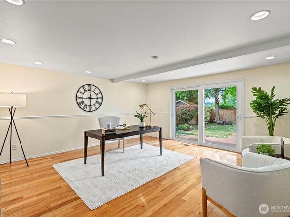 12817 NE 144th Way, Kirkland WA 98034