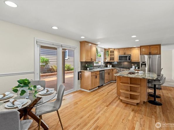 12817 NE 144th Way, Kirkland WA 98034