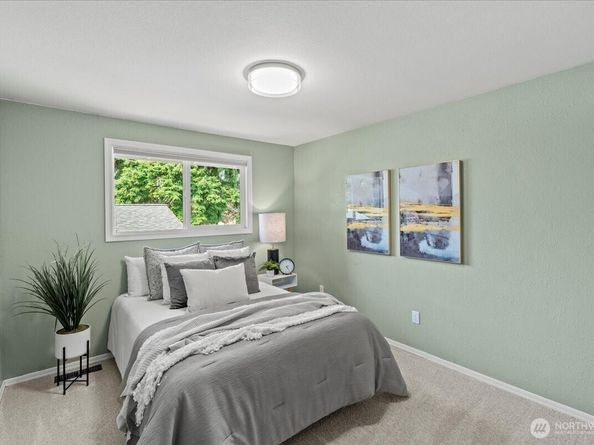 12817 NE 144th Way, Kirkland WA 98034